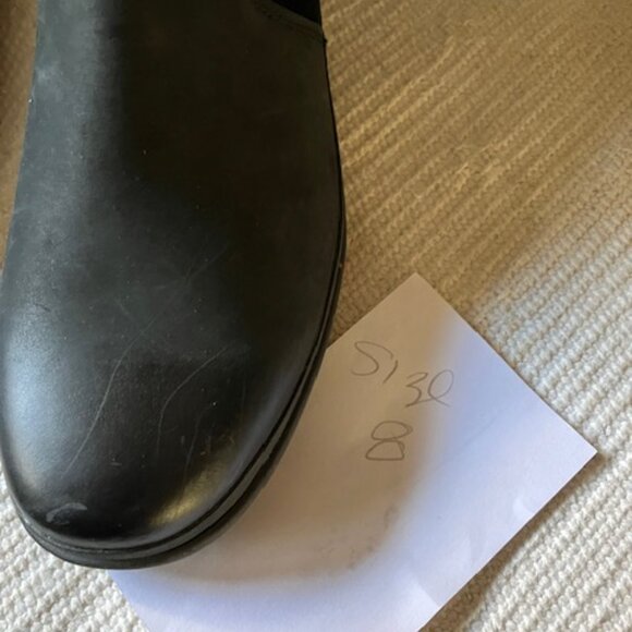 Nice Pair of UGG waterproof boots - Picture 11 of 13